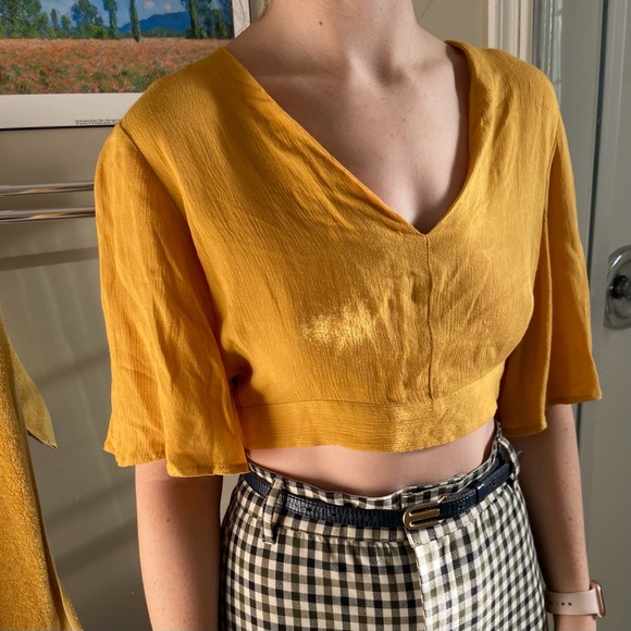Pull&Bear Open-Back Crepe Crop Top– Size Small - Picture 4 of 11
